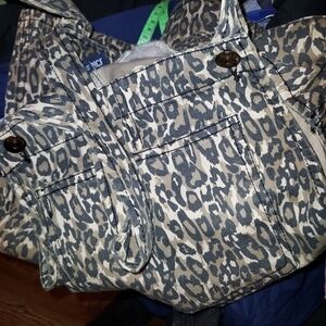 Short overalls dress med animal print